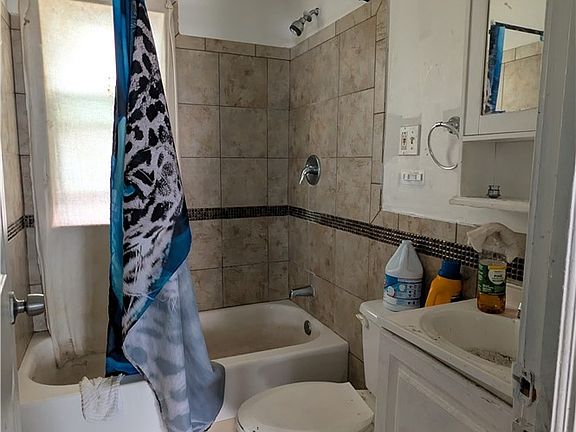 5th image of 4015 E 142nd St