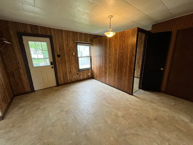 310 W Arnold St — Photo 8
