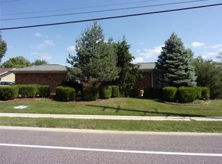 742 Henry Ave, Ballwin, MO 63011