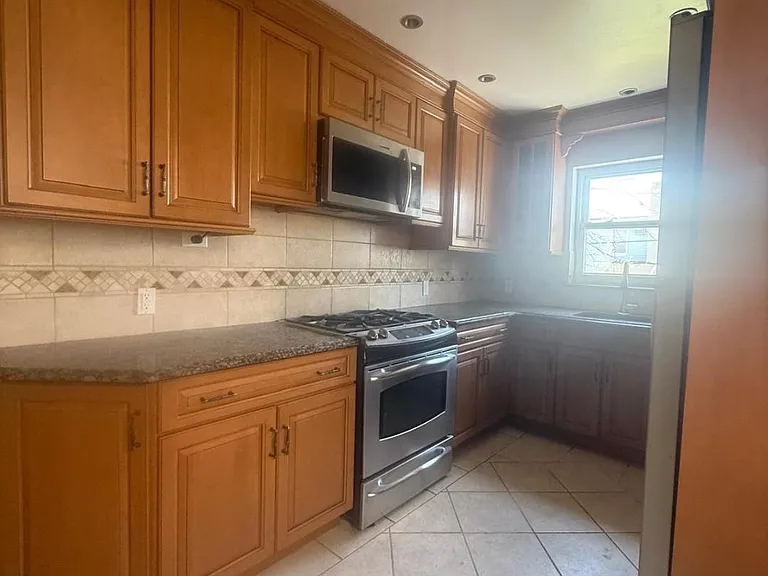 1582 E 52nd St #2 — Photo 9