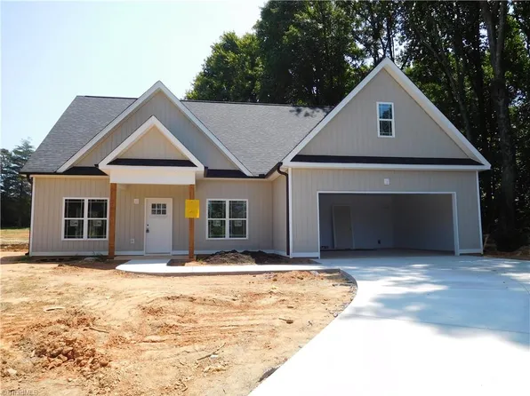 6700 Friendship Ledford Rd, Winston Salem, NC 27107