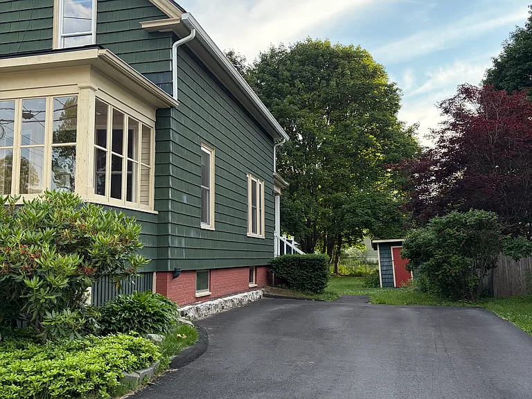 37 Kelley St — Photo 2