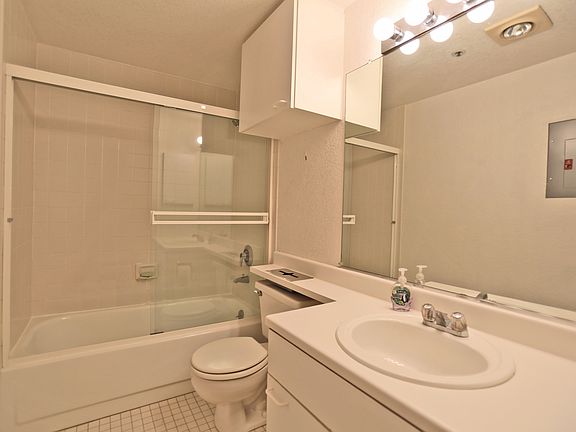 5th image of 201 Harrison St APT 524