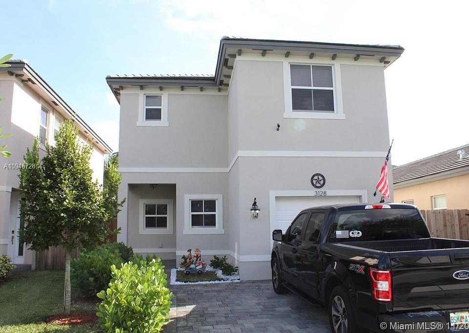 1st image of 3128 SE 2nd Dr #3128