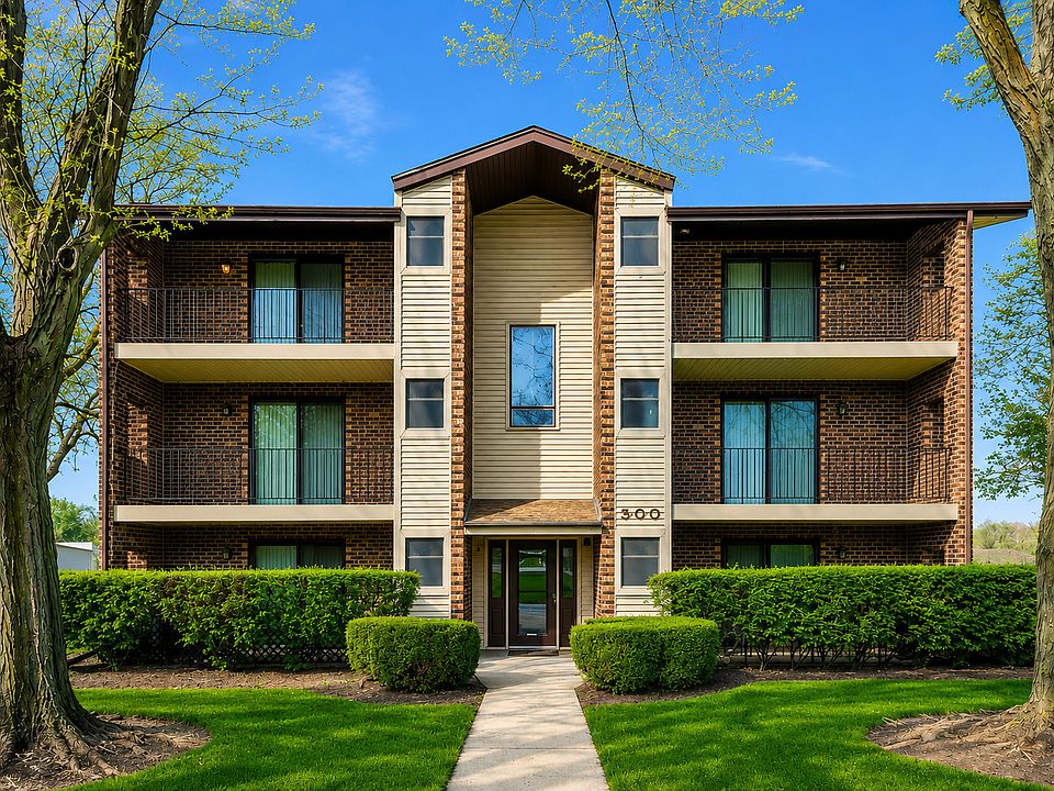 1st image of 500 Valley Dr APT 301