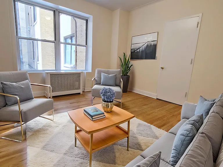 302 W 87th St #6 — Photo 8