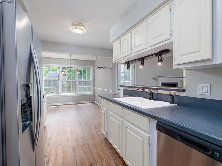 4016 Starwood Arch — Photo 15