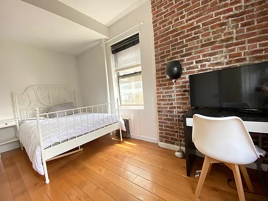 Rented by Oxford Property Group | media 23