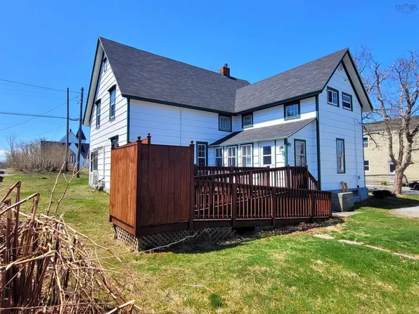 20 North St, Lockeport, NS B0T 1L0