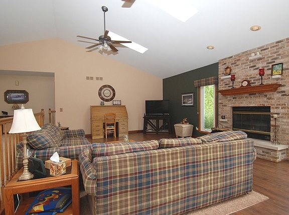 5th image of 7N939 Brittany Ct
