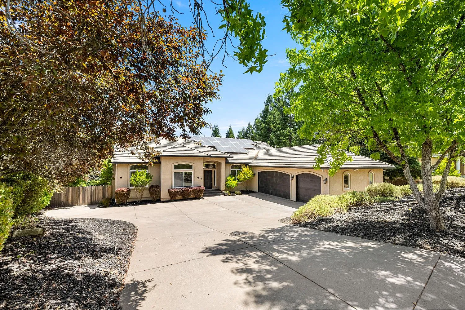 4849 Danbury Cir photo 1