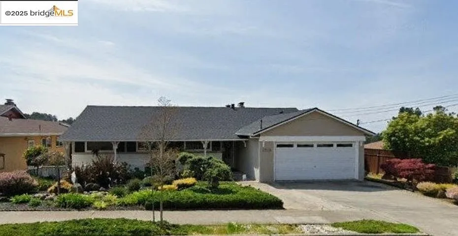 4956 Scotia Ave photo 1