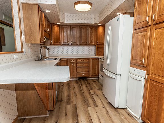 4th image of 3333 Montreal St Unit 201