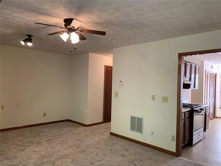 1103 Booth Ct SW — Photo 10