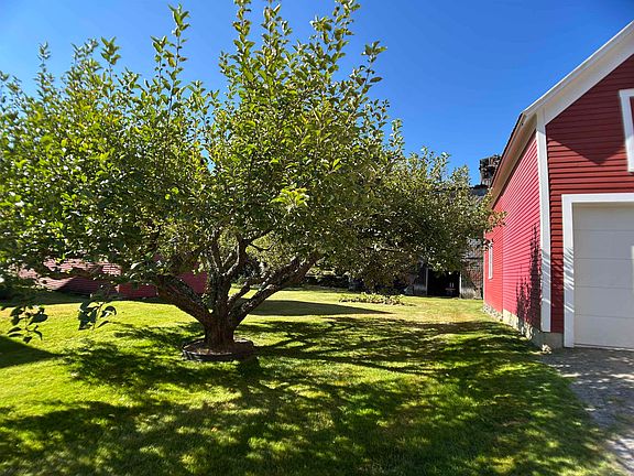 3rd image of 447 Elm Street