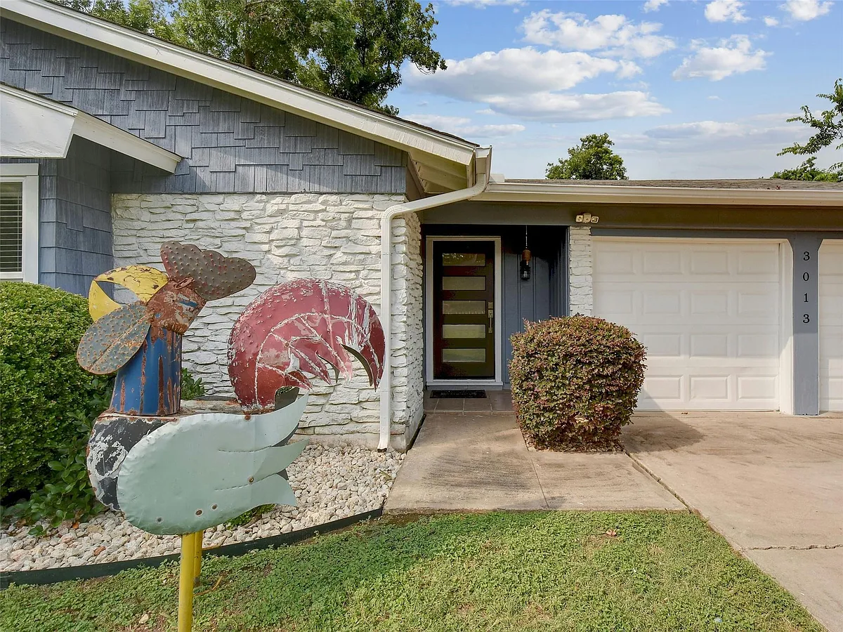 Building Photo - 3013 Rogge Ln