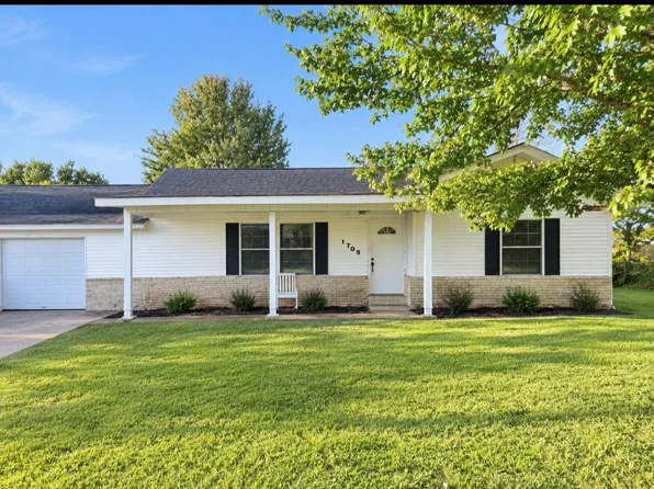 1703 Sterling Dr, Baytown, TX 77523