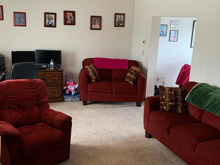 54 Tory Cir — Photo 3