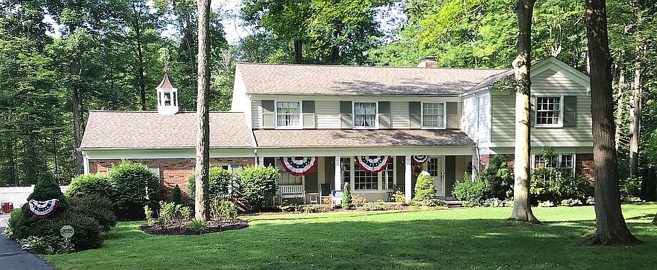 1st image of 31880 Woodsdale Ln
