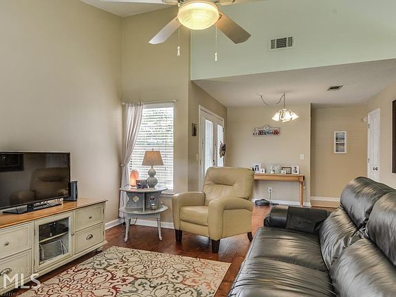 2nd image of 105 Turtle Creek Dr