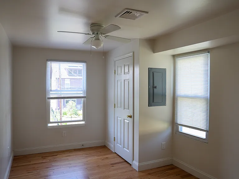 10 Pine St #3 — Photo 13