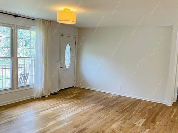 5th image of 513 Hilson Ct