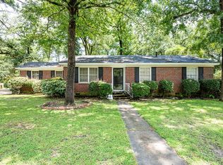 1902 Edgewood Ln, Albany, GA 31707