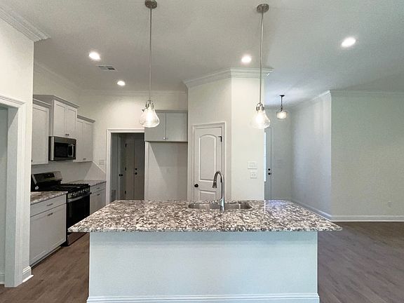 7th image of this home