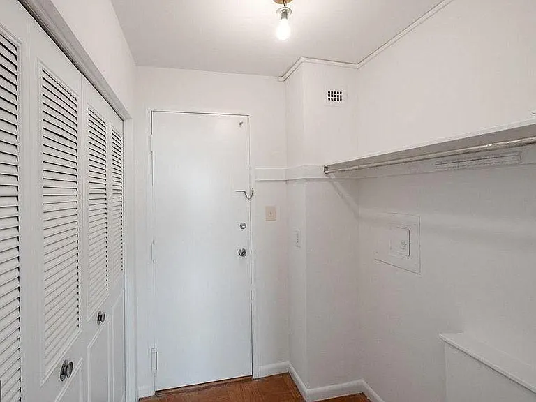 10401 Grosvenor Pl #1427 — Photo 22