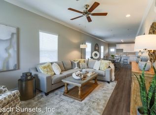 195 Date Palm Ln, Freeport, FL 32439