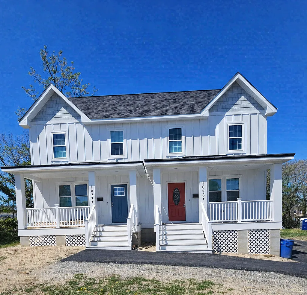 Front of home - 1023A Rome St