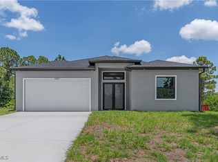 7033 Lotus Cir, Labelle, FL 33935