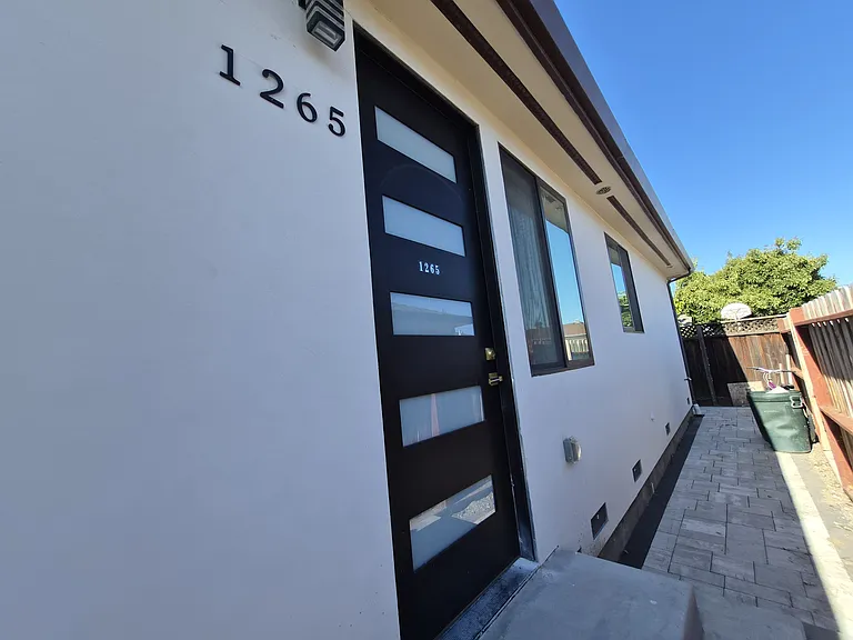 Moraga St — Photo 3