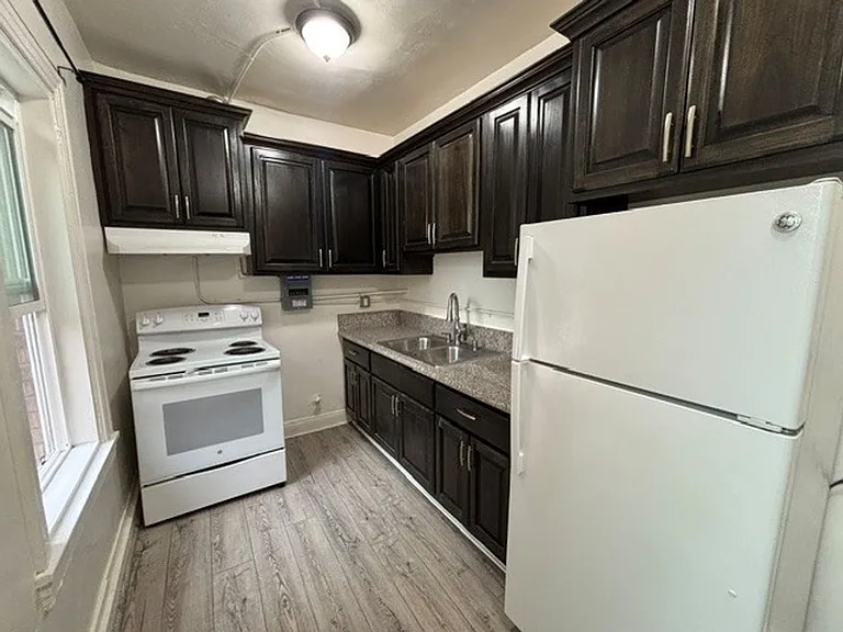 301 S. Kenmore — Photo 30