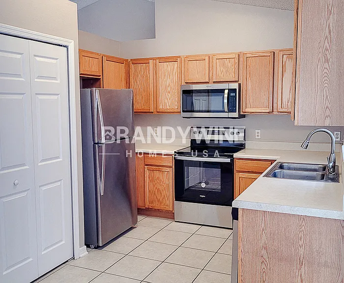2564 Courtland Blvd — Photo 10