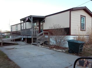 205 Eisenhower, Baldwin City, KS 66006
