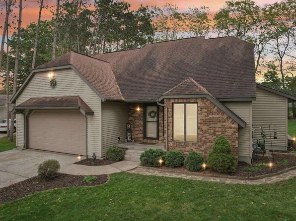 1225 Woodbridge Court, Reedsburg, WI 53959