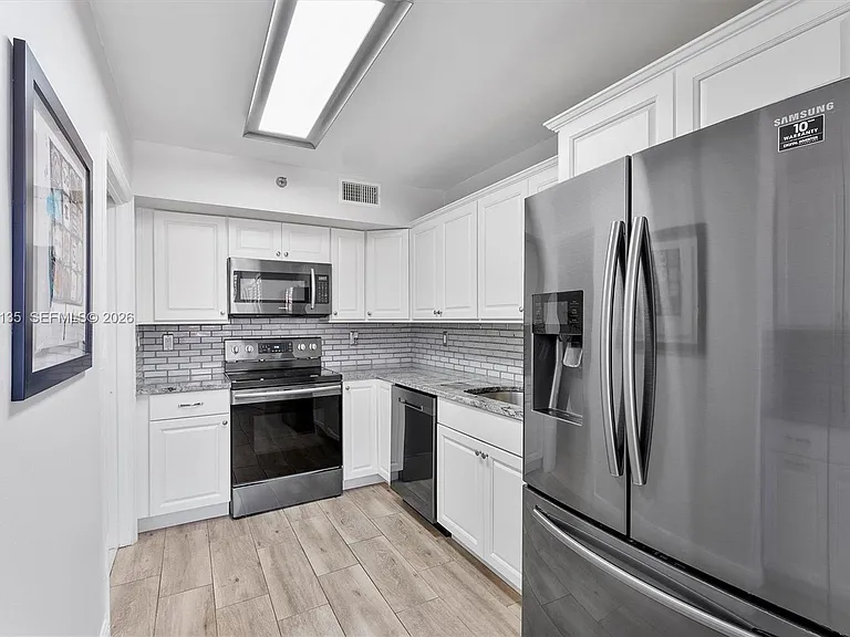 7225 Promenade Dr #102 — Photo 9