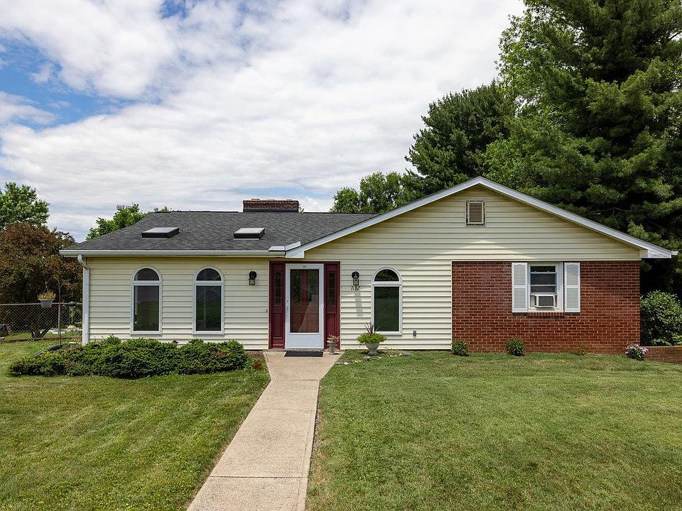 1st image of 1187 Westmoreland Dr