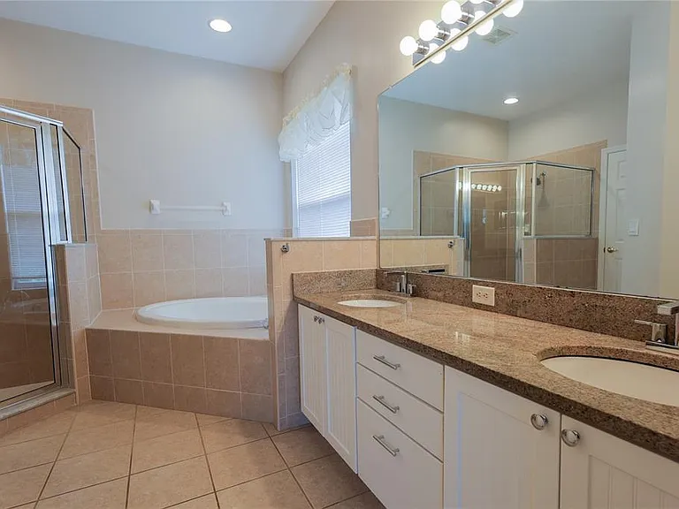 18014 Java Isle Dr — Photo 24