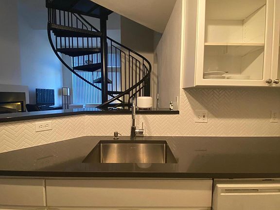 4th image of 1701 E Colter St Unit 471