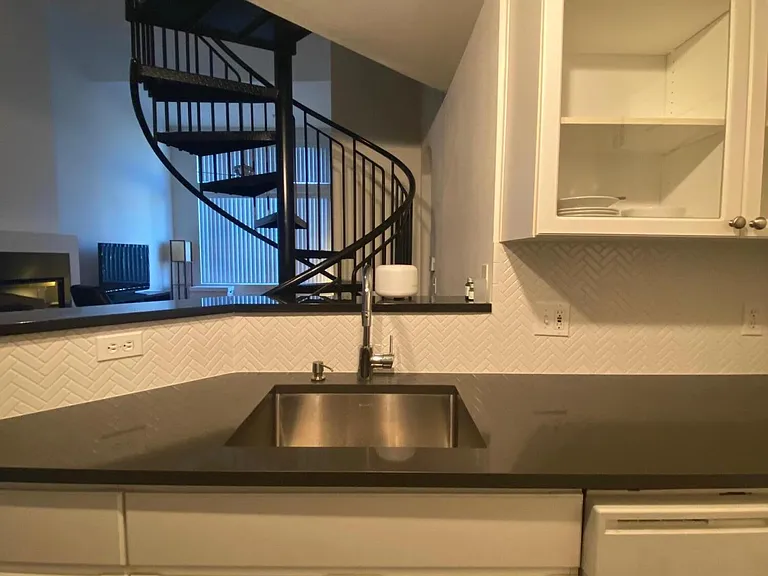 1701 E Colter St #471 — Photo 5