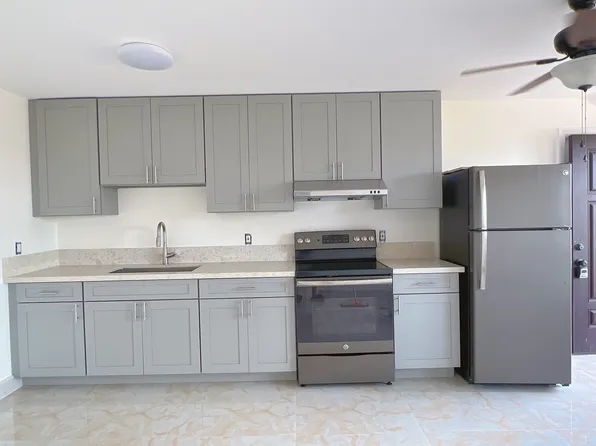 3233 Harding Ave #2, Honolulu, HI 96816