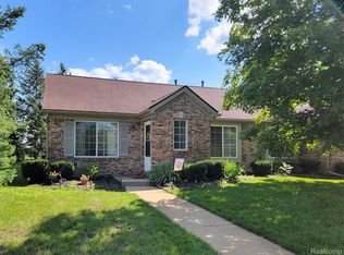 159 Countryside Ln, Highland, MI 48357