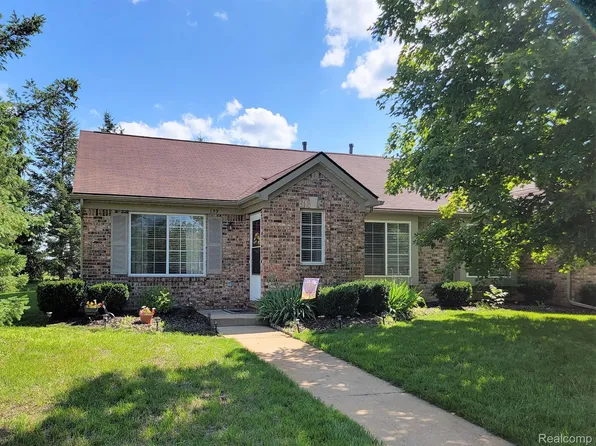 159 Countryside Ln, Highland, MI 48357