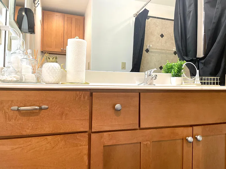1602 Elgin St #15 — Photo 10