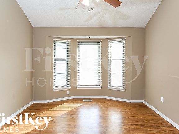 3rd image of 1617 SE Brome Cir