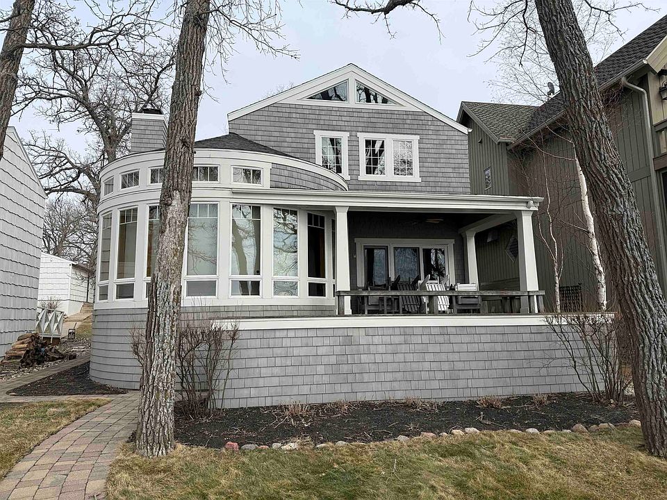 1st image of 2807 Lake Shore Dr