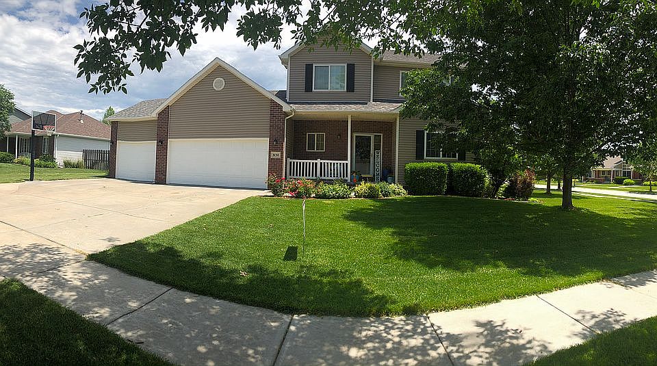 Corner lot