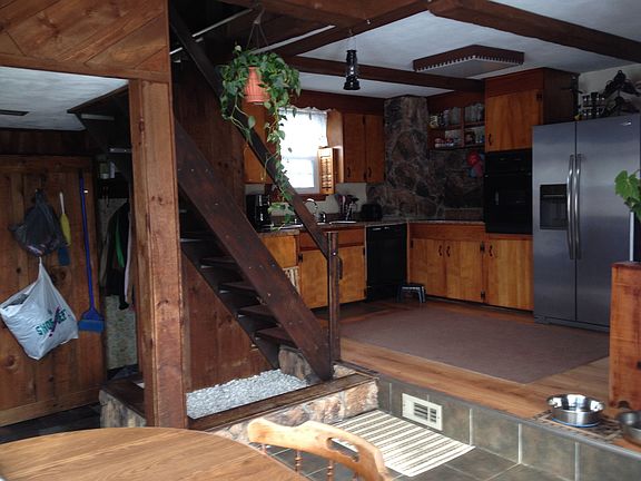5th image of 354 McNaughton Ave